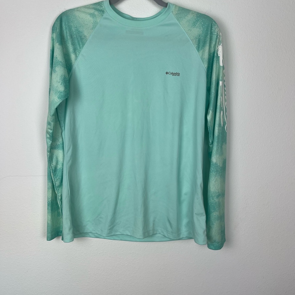 Columbia Seafoam Green Long Sleeve Sunscreen Shirt Women’s Large